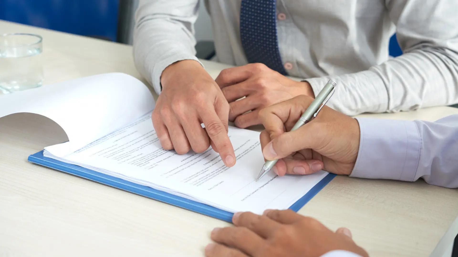Family meeting with attorney discussing wrongful death claim process